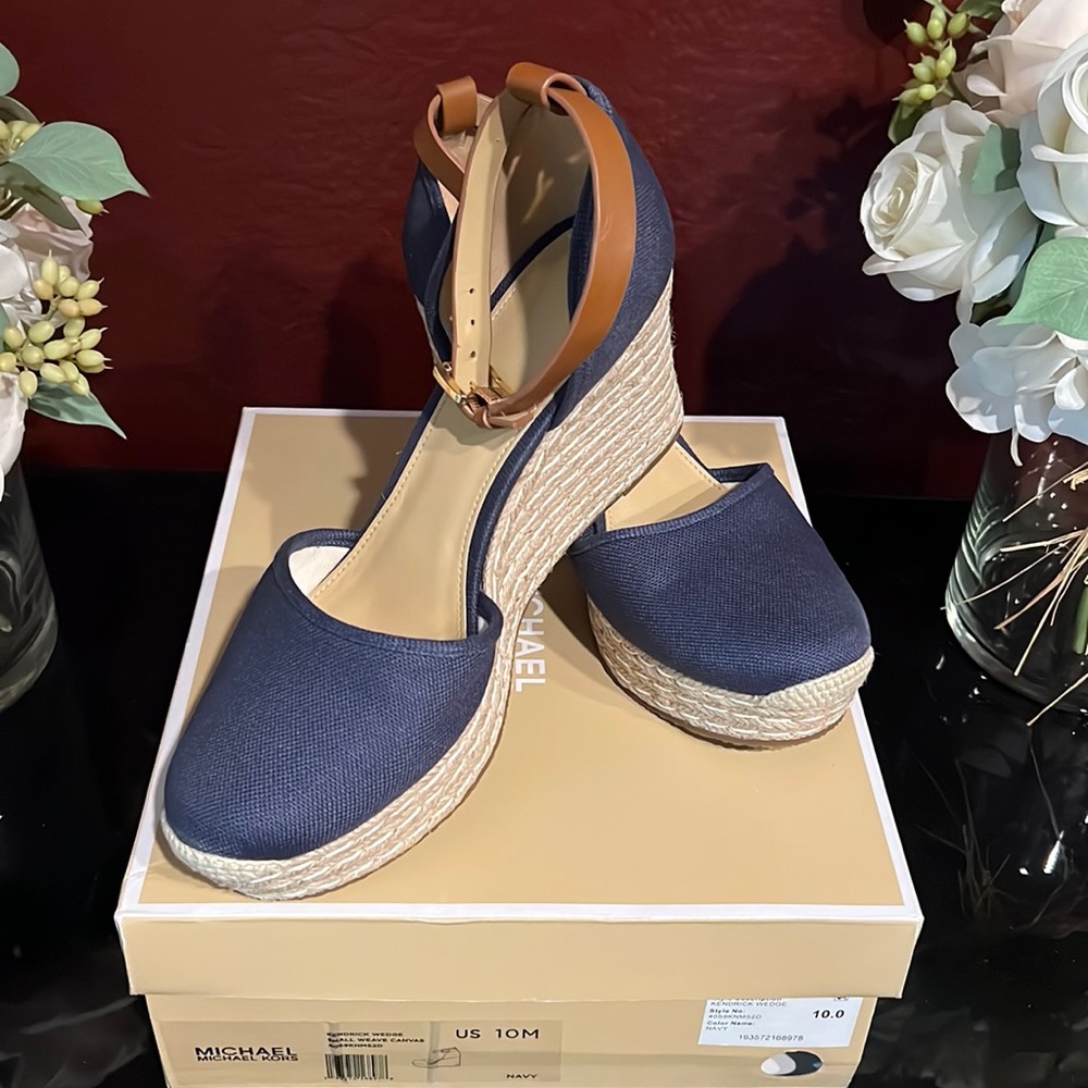 MICHAEL KORS Kendrick Wedge Small Weave Canvas Navy Color  Size 10